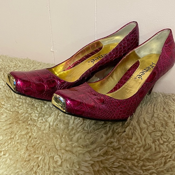 J . Renee size 9,5 man made leather pink gold pumps in excellent condition. - Picture 4 of 9